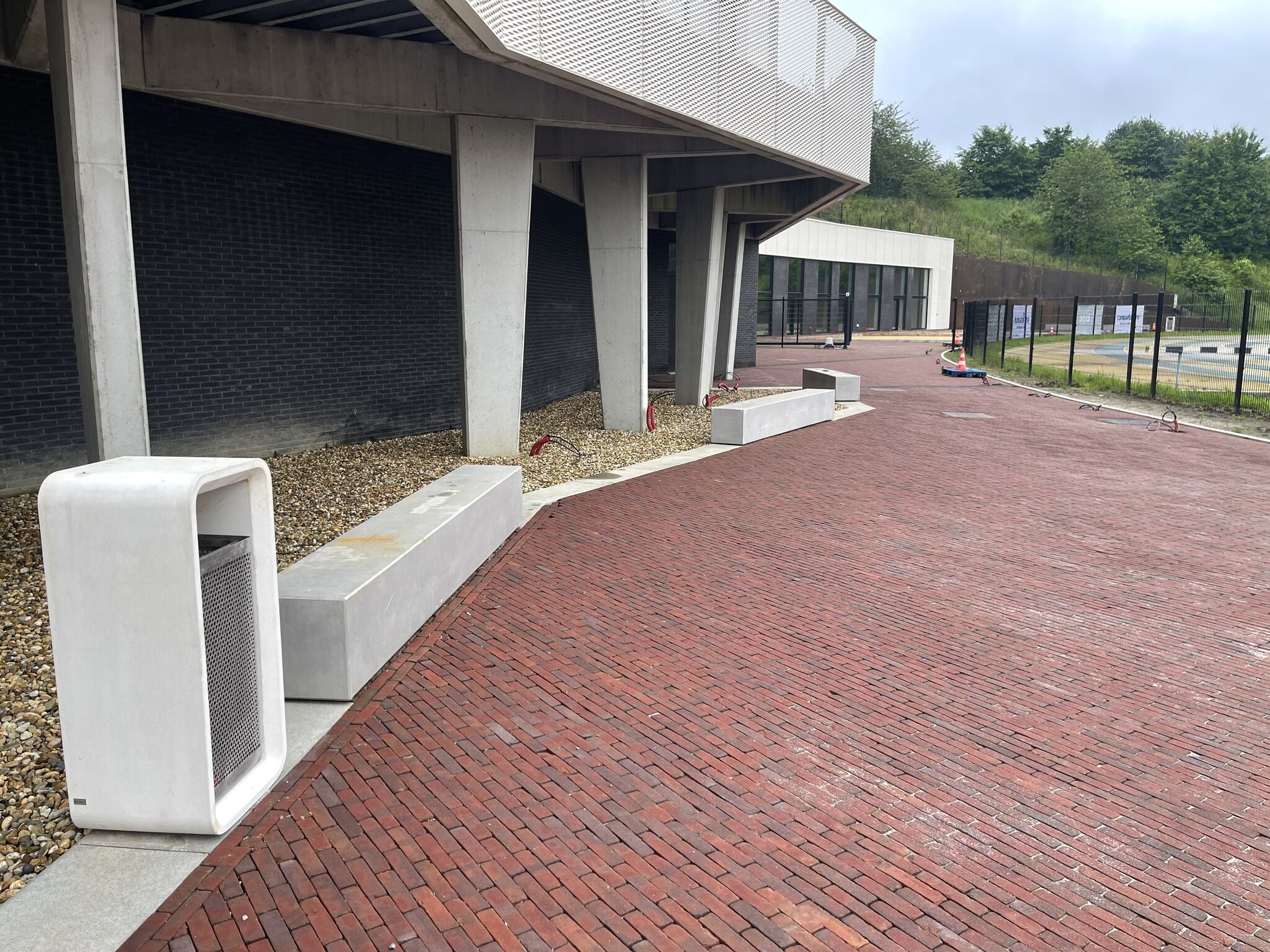 Owens in Anderlecht — realisatie met materialen van De Doncker